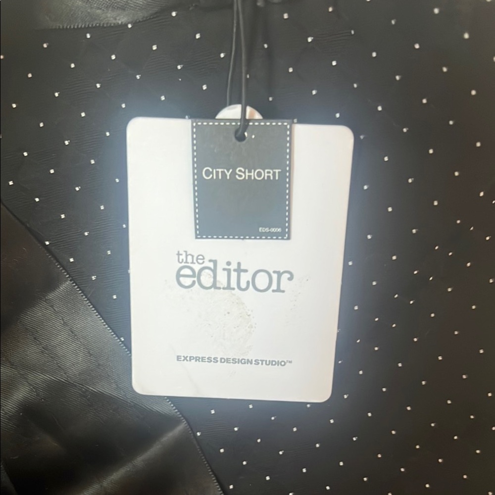 NWT- Express Design Studios City Shorts with Satin Belt - Picture 5 of 10